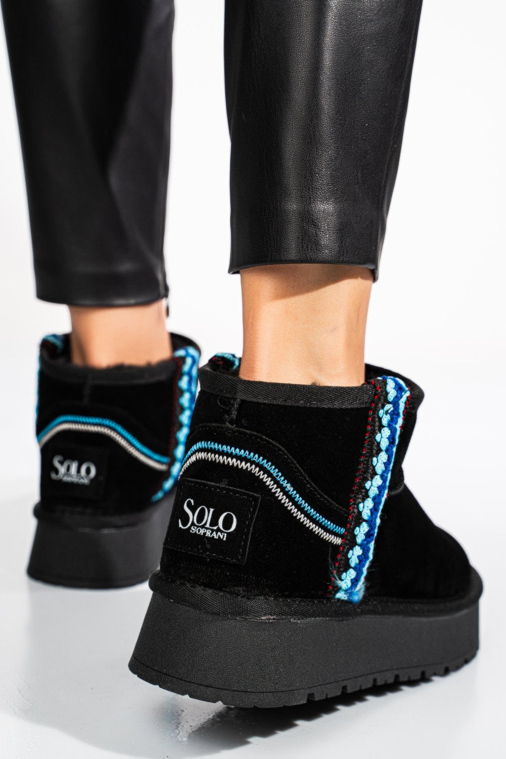 Ghete Tip UGG Solo Soprani Couture Black Trimming