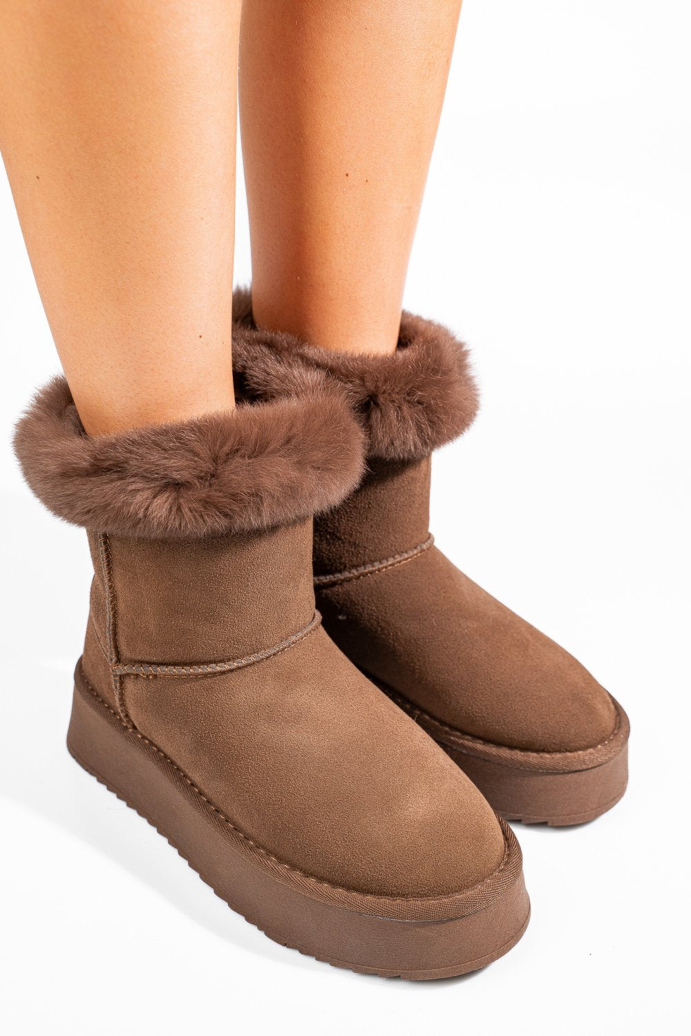Ghete Tip UGG Solo Soprani Couture Chocolate Lapplat