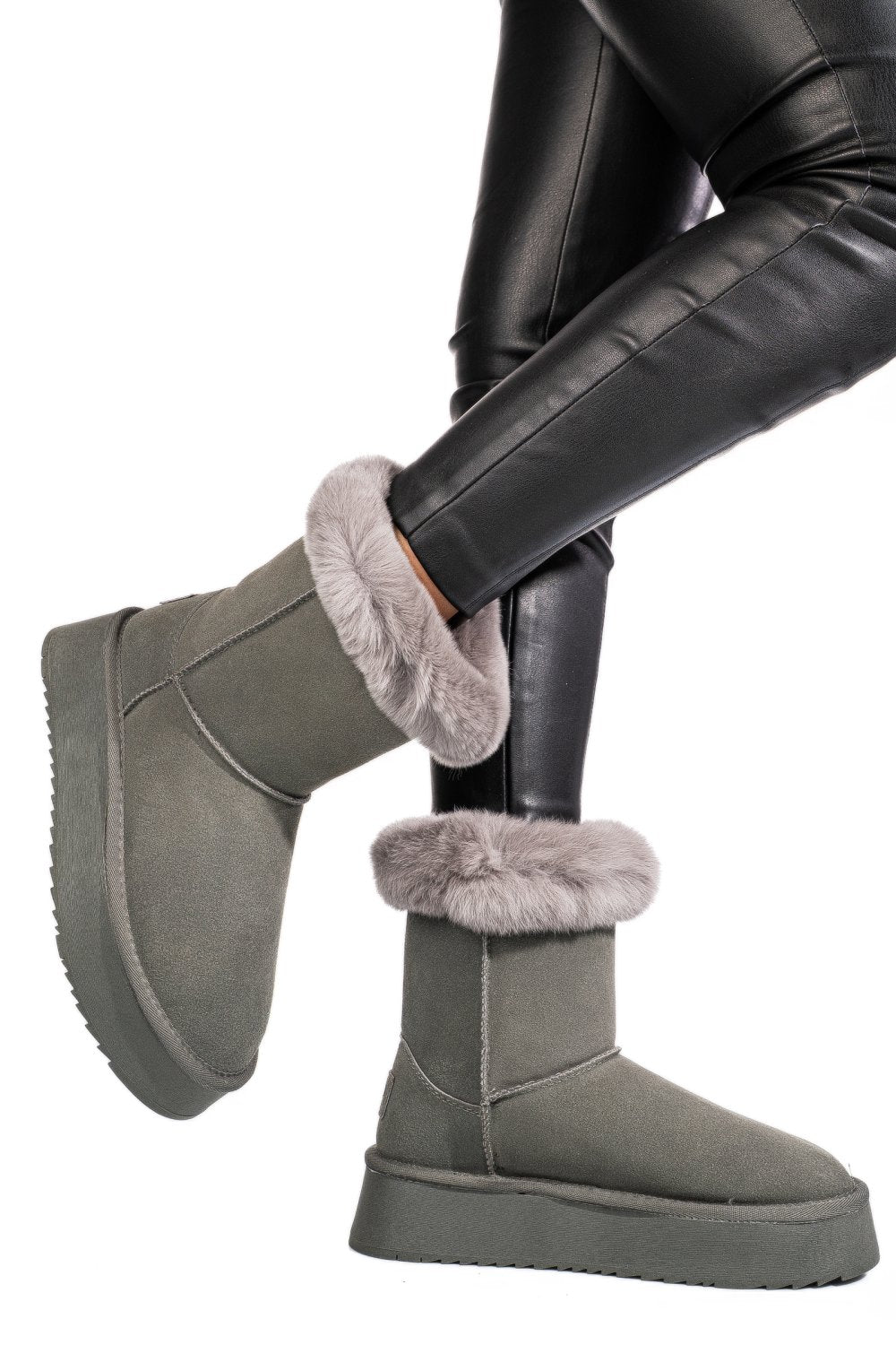 Ghete Tip UGG Solo Soprani Couture Grey Lapplat