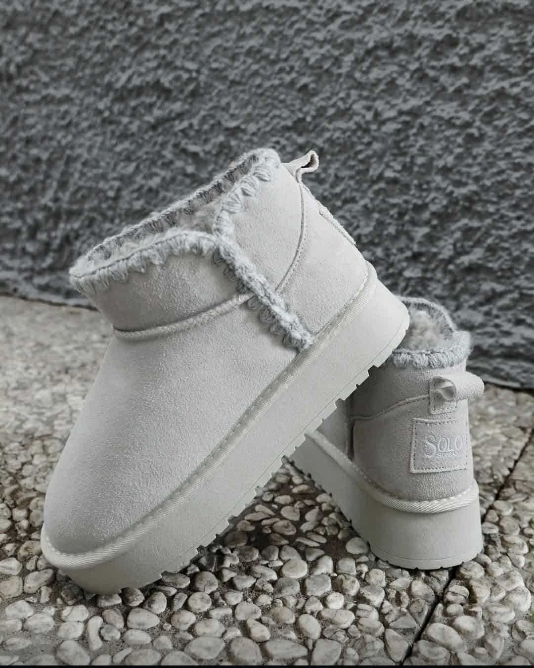 Ghete Tip UGG Solo Soprani Couture Ice Grey