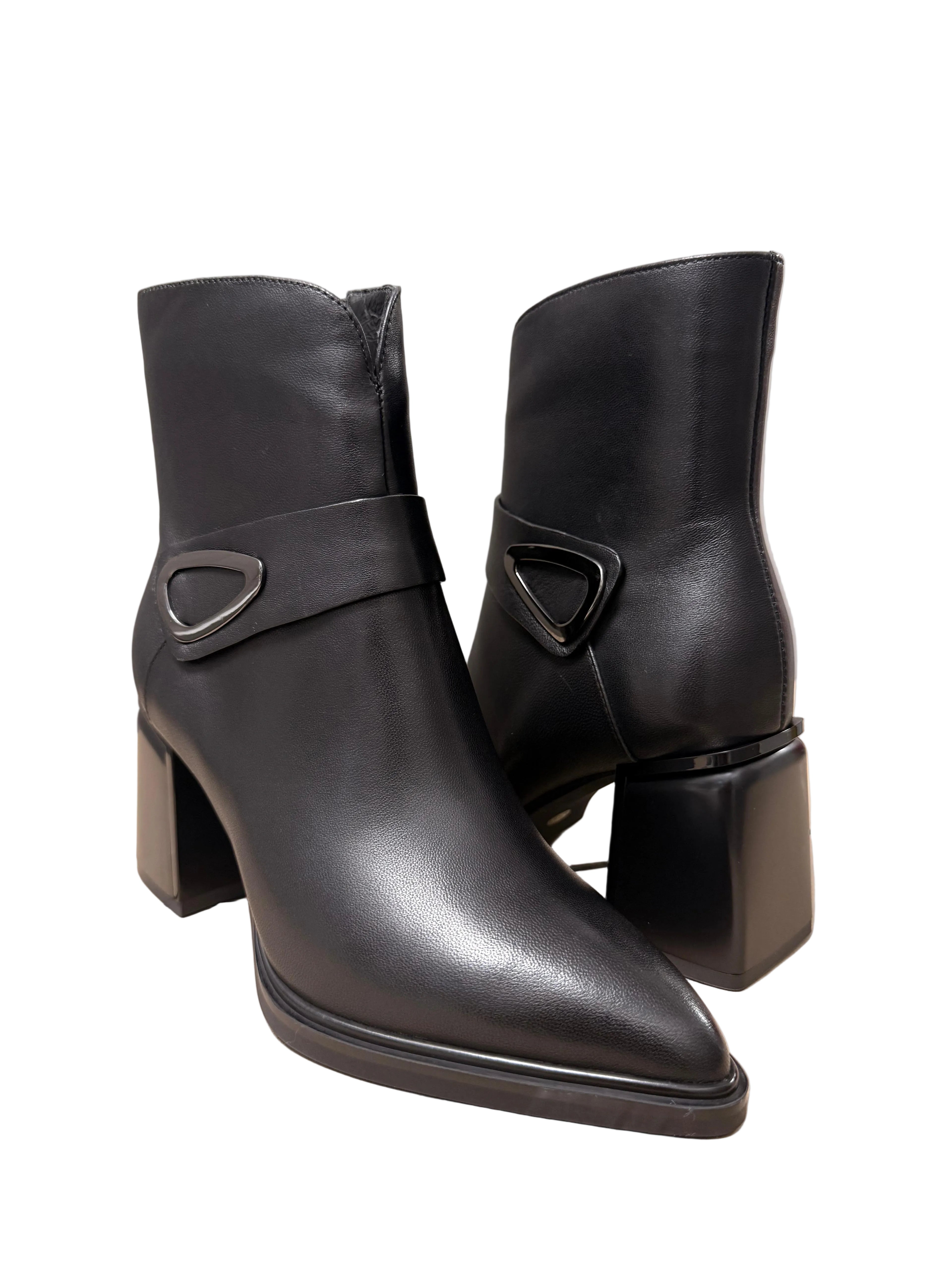 Ghete Piele Naturala M2180-L4623R Black - Betina Scarpe